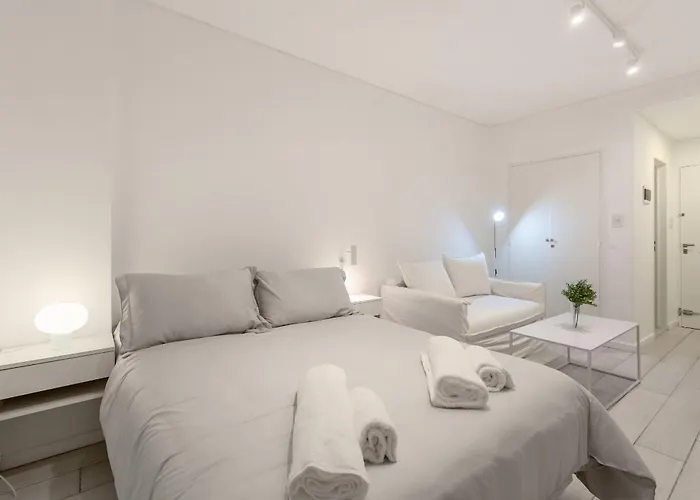 Impecable Estudio En Retiro, En Av. Libertador